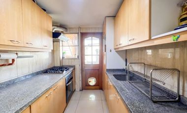 Hermosa casa dentro de condominio en Ñuñoa 3D Y 3B 1 EST. Metro Estadio Nacional