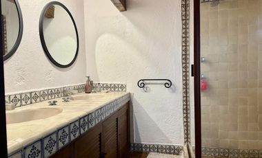 CASA EN VENTA EN BOSQUES DE LAS LOMAS, 3 RECÁMARAS, 1 RECÁMARA EN PLANTA BAJA, JARDÍN CON TERRAZA, CDMX