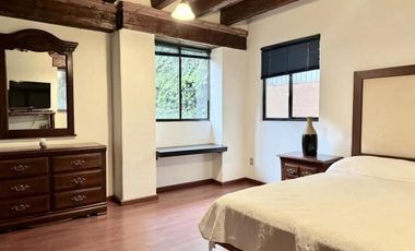 CASA EN VENTA EN BOSQUES DE LAS LOMAS, 3 RECÁMARAS, 1 RECÁMARA EN PLANTA BAJA, JARDÍN CON TERRAZA, CDMX