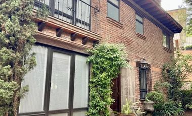 CASA EN VENTA EN BOSQUES DE LAS LOMAS, 3 RECÁMARAS, 1 RECÁMARA EN PLANTA BAJA, JARDÍN CON TERRAZA, CDMX