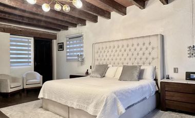 CASA EN VENTA EN BOSQUES DE LAS LOMAS, 3 RECÁMARAS, 1 RECÁMARA EN PLANTA BAJA, JARDÍN CON TERRAZA, CDMX