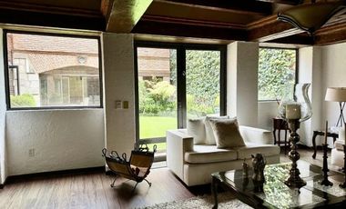 CASA EN VENTA EN BOSQUES DE LAS LOMAS, 3 RECÁMARAS, 1 RECÁMARA EN PLANTA BAJA, JARDÍN CON TERRAZA, CDMX