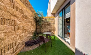 Venta casa en Lomas del Marques