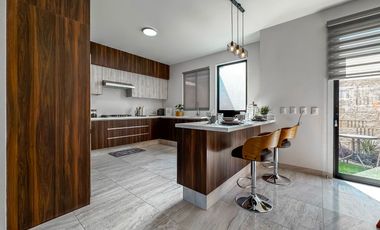 Venta casa en Lomas del Marques