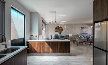 Venta casa en Lomas del Marques