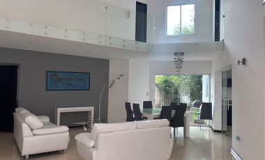 Casa en Renta en Lomas de Angelópolis II