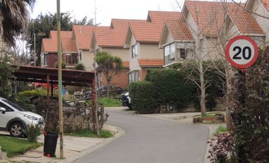 ESTUPENDA CASA EN CURAUMA, 4 DORMITORIOS 3 BAÑOS