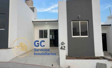 CASA DE 2 RECAMARAS + VESTIDOR, EN SENDEROS 2 - POCAS UBICACIONES