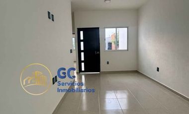 CASA DE 2 RECAMARAS + VESTIDOR, EN SENDEROS 2 - POCAS UBICACIONES