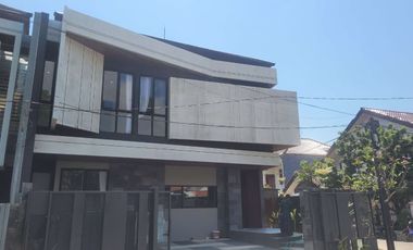 Jual Rumah Baru Mewah Hook Manyar Surabaya tengah kota