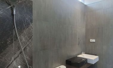 Jual Rumah Baru Mewah Hook Manyar Surabaya tengah kota