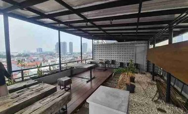 Gedung Raya Radio Dalam Ada Lift