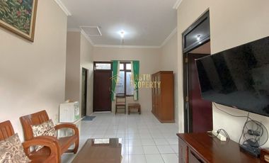 RUMAH DAN PAVILIUN JOGLO, TANAH LUAS, DEKAT KAMPUS UPN, DI MAGUWO