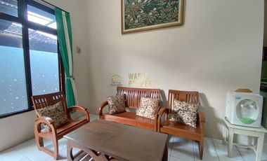 RUMAH DAN PAVILIUN JOGLO, TANAH LUAS, DEKAT KAMPUS UPN, DI MAGUWO