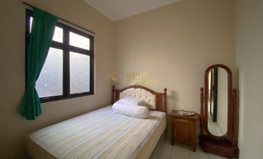 RUMAH DAN PAVILIUN JOGLO, TANAH LUAS, DEKAT KAMPUS UPN, DI MAGUWO