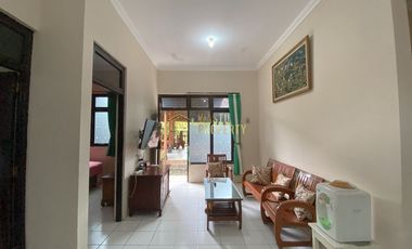 RUMAH DAN PAVILIUN JOGLO, TANAH LUAS, DEKAT KAMPUS UPN, DI MAGUWO