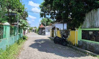 Rumah Dekat Kampus Tanah Luas