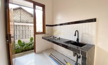 RUMAH MURAH, FULL FURNISHED DI NGAGLIK, DEKAT PASAR BESI JANGKANG