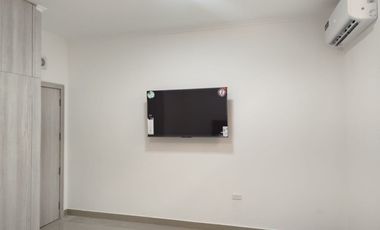 Suite amoblada de alquiler en Cumbres Altas, 1 parqueo, Los Ceibos.