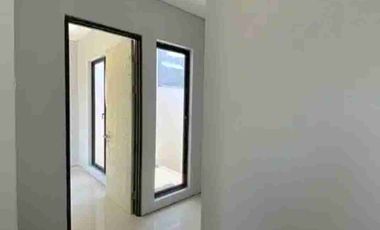 DISEWAKAN RUMAH SIAP HUNI CLUSTER RUBY PONDOK CANDRA DEKAT RAYA MERR RUNGKUT SURABAYA