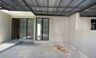 DISEWAKAN RUMAH SIAP HUNI CLUSTER RUBY PONDOK CANDRA DEKAT RAYA MERR RUNGKUT SURABAYA