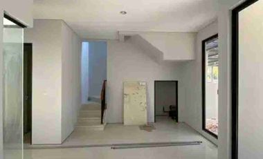 DISEWAKAN RUMAH SIAP HUNI CLUSTER RUBY PONDOK CANDRA DEKAT RAYA MERR RUNGKUT SURABAYA