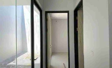 DISEWAKAN RUMAH SIAP HUNI CLUSTER RUBY PONDOK CANDRA DEKAT RAYA MERR RUNGKUT SURABAYA