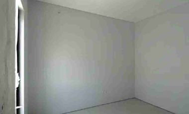 DISEWAKAN RUMAH SIAP HUNI CLUSTER RUBY PONDOK CANDRA DEKAT RAYA MERR RUNGKUT SURABAYA