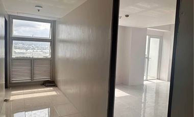VERY AFFODABLE CONDO UNIT FOR SALE IN CASA MIRA MANDAUE WALKING DISTANCE TO PACIFIC MALL