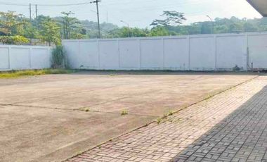 Di sewakan pabrik luas 8000 m2 luas tanah 1 hektar / 1.000 m2 skses kontainer 40 feet harga sewa 50.000 per meter di Purwakarta