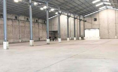 Di sewakan pabrik luas 8000 m2 luas tanah 1 hektar / 1.000 m2 skses kontainer 40 feet harga sewa 50.000 per meter di Purwakarta