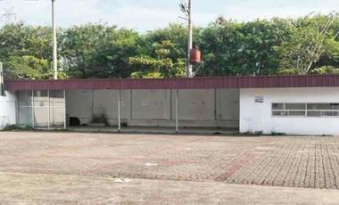 Di sewakan pabrik luas 8000 m2 luas tanah 1 hektar / 1.000 m2 skses kontainer 40 feet harga sewa 50.000 per meter di Purwakarta