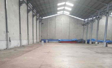 Di sewakan pabrik luas 8000 m2 luas tanah 1 hektar / 1.000 m2 skses kontainer 40 feet harga sewa 50.000 per meter di Purwakarta