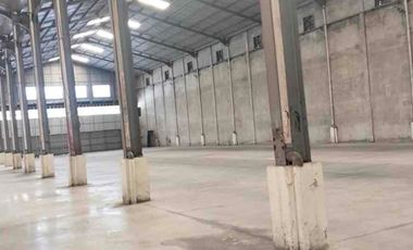 Di sewakan pabrik luas 8000 m2 luas tanah 1 hektar / 1.000 m2 skses kontainer 40 feet harga sewa 50.000 per meter di Purwakarta