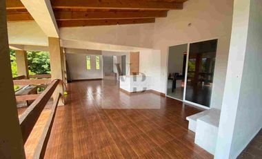 Renta de amplia casa Acatitlan