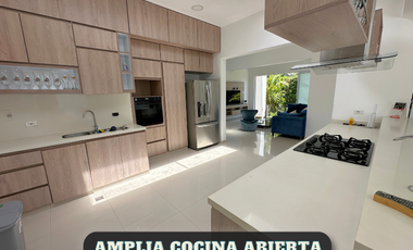 Exclusiva casa en el condominio baru