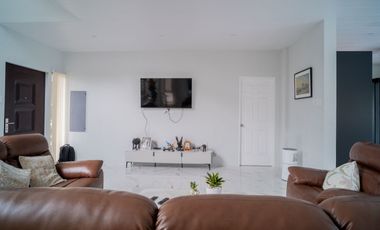 FOR SALE: 4 Bedroom in The Orchard Golf and Country Club, Dasmarinas