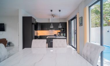 FOR SALE: 4 Bedroom in The Orchard Golf and Country Club, Dasmarinas