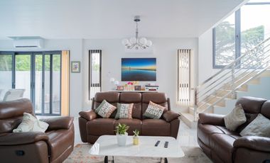 FOR SALE: 4 Bedroom in The Orchard Golf and Country Club, Dasmarinas