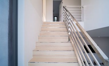 FOR SALE: 4 Bedroom in The Orchard Golf and Country Club, Dasmarinas