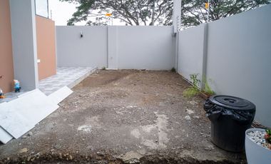 FOR SALE: 4 Bedroom in The Orchard Golf and Country Club, Dasmarinas