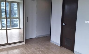 2 Bedrooms Penthouse Unit for Rent in Uptown Arts Residence