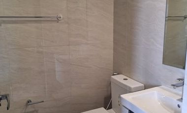 2 Bedrooms Penthouse Unit for Rent in Uptown Arts Residence