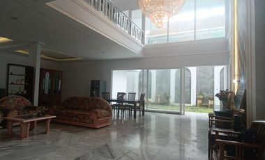 Dijual Rumah Dengan 6 Kamar Tidur Style Simple Classic Area Denpasar