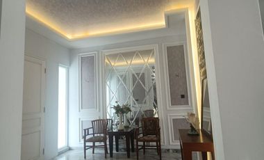 Dijual Rumah Dengan 6 Kamar Tidur Style Simple Classic Area Denpasar