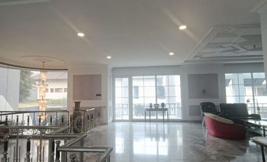 Dijual Rumah Dengan 6 Kamar Tidur Style Simple Classic Area Denpasar