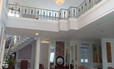 Dijual Rumah Dengan 6 Kamar Tidur Style Simple Classic Area Denpasar