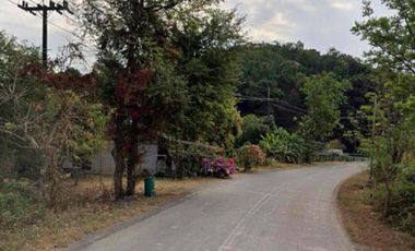 Land and house sell Nakonnayok
