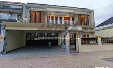 Rumah solo baru dekat dr oen pakuwon mall