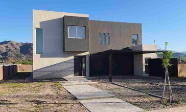 VENTA CASA A ESTRENAR